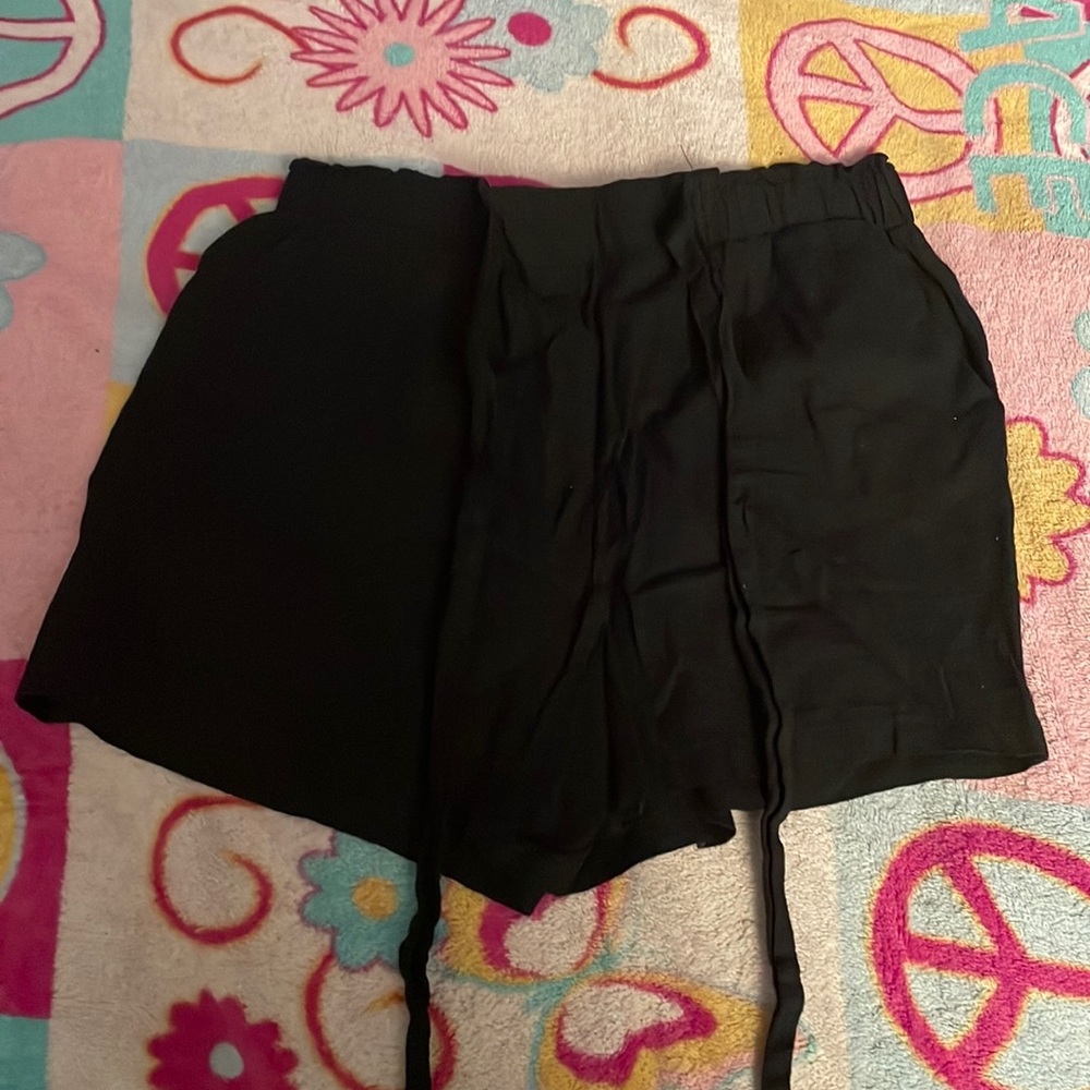 •black belted paperbag shorts•